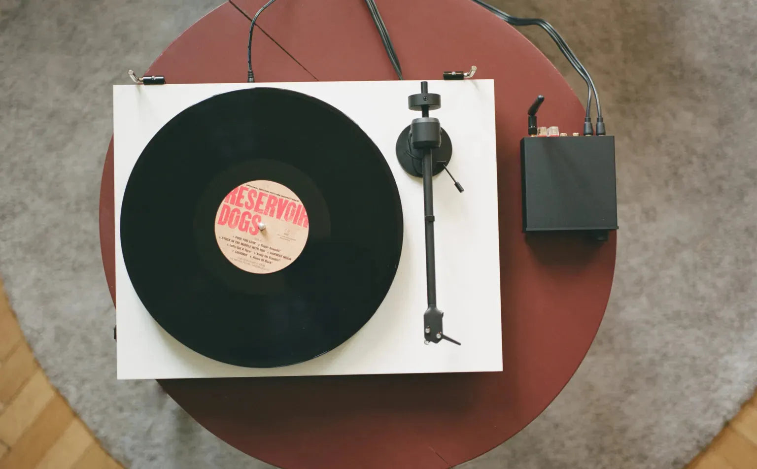 Pro-Ject E1 - Plattenspieler