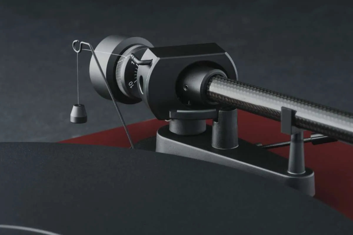 Pro-Ject Debut EVO 2 - seidenmatt goldgelb - Plattenspieler